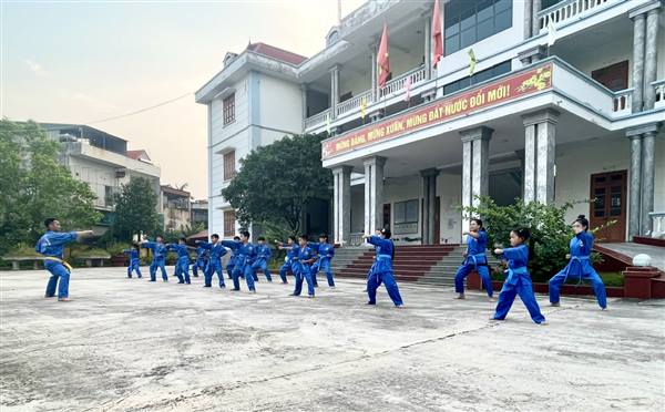 Trung tâm Văn hoá Thể thao và Truyền thông xã Hợp Tiến tổ chức lớp dạy Võ Vovinam cho thiếu niên nhân dịp hè