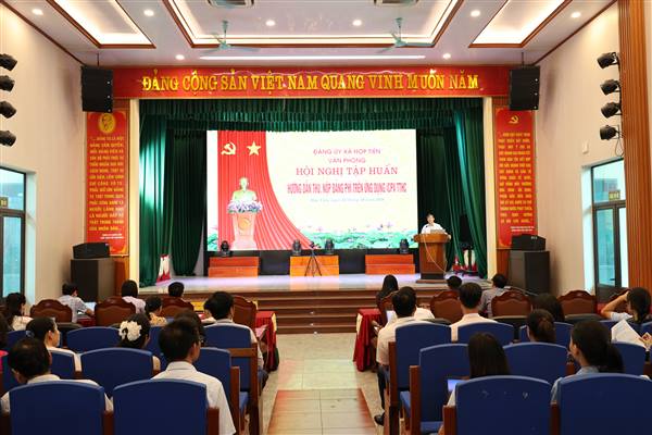 ĐẢNG ỦY XÃ HỢP TIẾN TỔ CHỨC HỘI NGHỊ TẬP HUẤN, HƯỚNG DẪN THU, NỘP ĐẢNG PHÍ TRÊN ỨNG DỤNG iCPV TTHC 