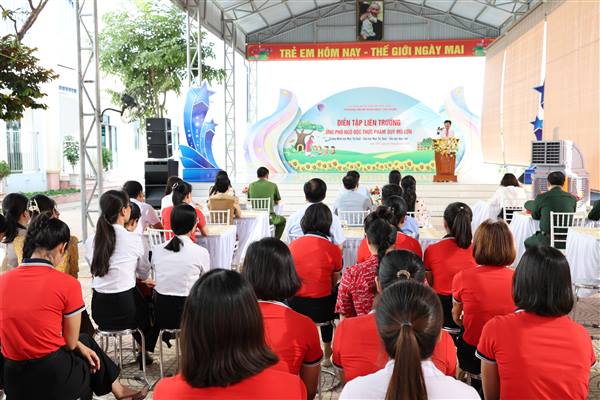 Xã Hợp Tiến tổ chức diễn tập liên trường ứng phó ngộ độc thực phẩm quy mô lớn
