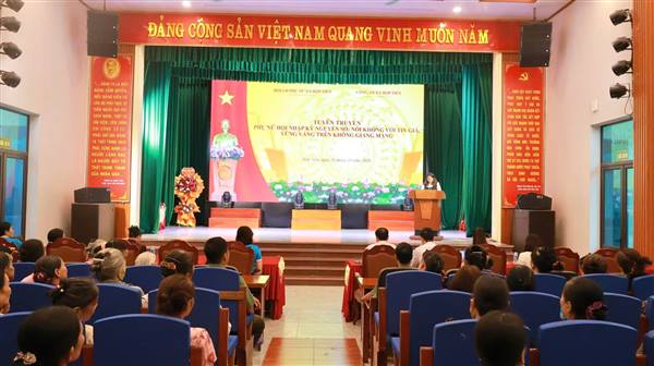 Cán bộ, hội viên phụ nữ Hợp Tiến cập nhật kiến thức về an ninh mạng, dân số và chuyển đổi số