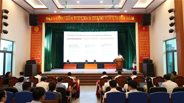 Đảng ủy xã Hợp Tiến quán triệt các văn bản mới của Trung ương và Thành ủy