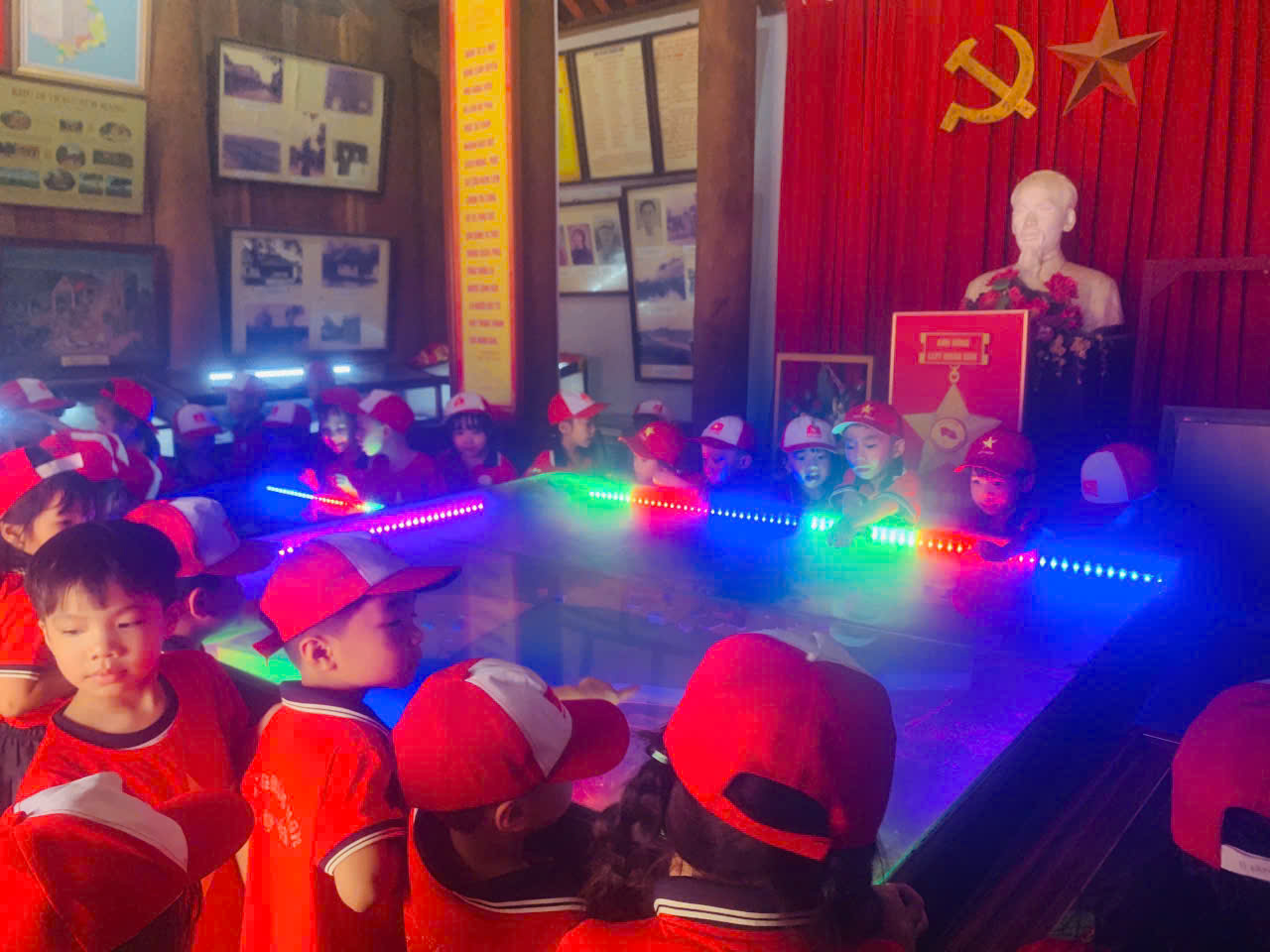 Nhấn vào ảnh để phóng to