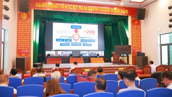 Hợp Tiến dự Hội nghị Báo cáo viên Trung ương tháng 6/2026