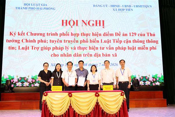 Xã Hợp Tiến ký kết chương trình phối hợp triển khai điểm Đề án 129 của Thủ tướng Chính phủ