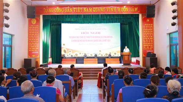 Hợp Tiến tập huấn kỹ thuật chăm sóc, phòng trừ sâu bệnh hại lúa vụ Mùa năm 2026 