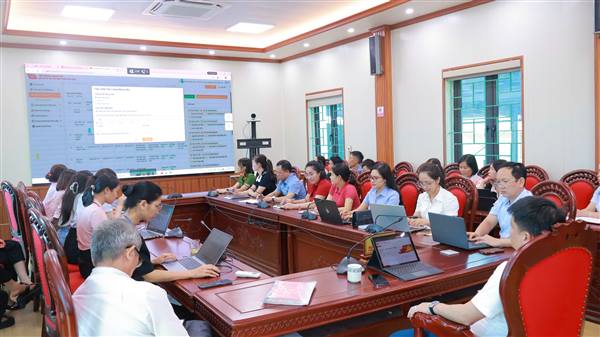 Hợp Tiến tham dự Hội nghị tập huấn triển khai thủ tục hành chính của Đảng trên môi trường điện tử, giai đoạn 2