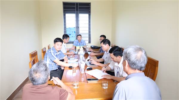 Chủ tịch UBND xã Hợp Tiến tiếp công dân định kỳ