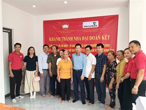 Uỷ ban Mặt trận Tổ quốc phường Hưng Đạo tổ chức khánh thành nhà “Đại đoàn kết” cho các hộ có hoàn cảnh khó khăn trên địa bàn phường