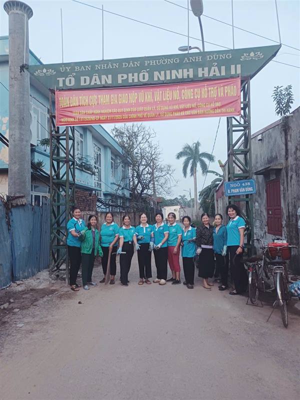 HƠN 700 HỘI VIÊN PHỤ NỮ THAM GIA ĐỒNG LOẠT RA QUÂN DỌN VỆ SINH MÔI TRƯỜNG CHÀO MỪNG ĐẠI HỘI ĐẠI BIỂU PHỤ NỮ PHƯỜNG HƯNG ĐẠO LẦN THỨ I, NHIỆM KỲ 2025-2030
