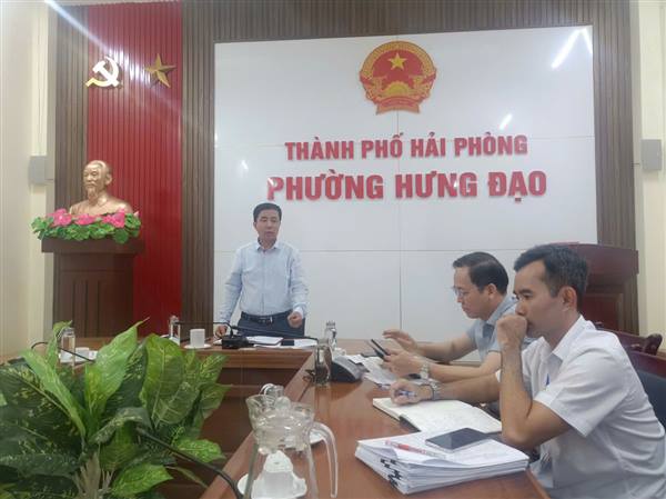 Thường trực HĐND phường Hưng Đạo tổ chức giám sát việc công khai, minh bạch thủ tục hành chính và hoạt động tiếp nhận, trả kết quả, giải quyết hồ sơ đối với Trung tâm Phục vụ hành chính công