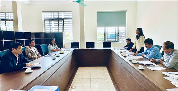  Uỷ ban MTTQ Việt Nam phường triển khai Hội nghị giám sát người đứng đầu trong việc thực hiện Luật dân chủ ở cơ sở đối với đồng chí Ngô Thị Phương Thảo - Bí thư Cho bộ, Hiệu trưởng trường THCS Hưng Đạo.