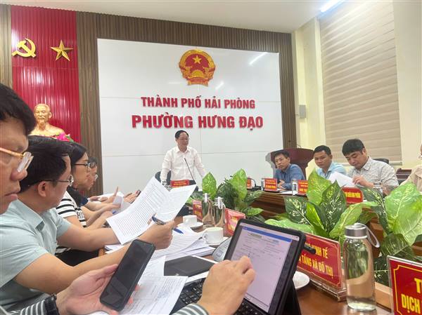 PHƯỜNG HƯNG ĐẠO TỔ CHỨC HỘI NGHỊ TRIỂN KHAI MỘT SỐ NỘI DUNG VỀ CÔNG TÁC BẦU CỬ