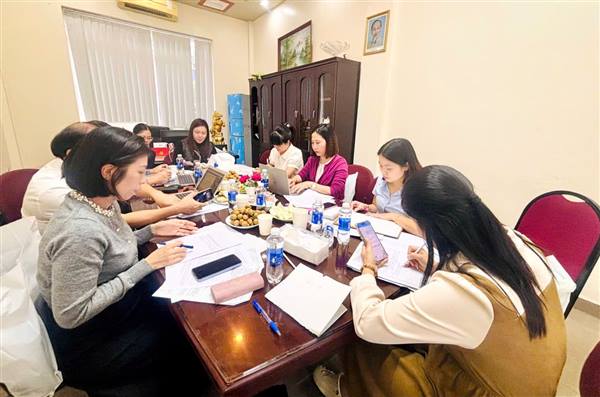 Công đoàn phường Hưng Đạo tham gia cùng đoàn Giám sát Liên đoàn Lao động TP đã tiến hành giám sát việc thực hiện chính sách pháp luật về lao động và Luật Công đoàn tại Công ty TNHH May Thiên Nam.