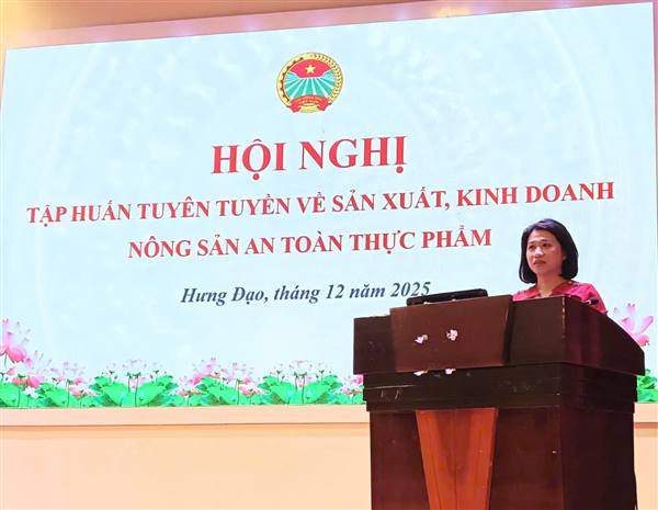 Hội Nông dân phường Hưng Đạo phối hợp với Hội Nông dân thành phố tổ chức Hội nghị tuyên truyền, tập huấn An toàn thực phẩm cho 135 hội viên, nông dân trên địa bàn phường.