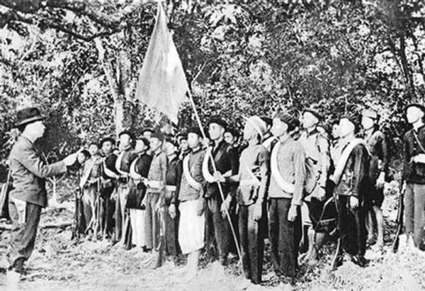 TƯ TƯỞNG HỒ CHÍ MINH VỀ XÂY DỰNG QUÂN ĐỘI "PHẢI LẤY CHÍNH TRỊ LÀM GỐC" - Ý NGHĨA VÀ GIÁ TRỊ HIỆN THỰC

