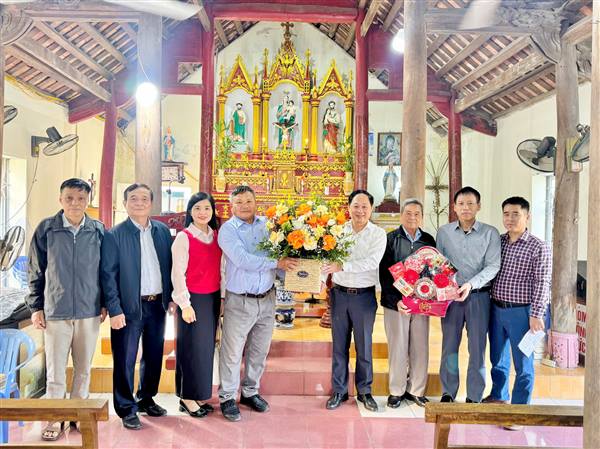 LÃNH ĐẠO PHƯỜNG HƯNG ĐẠO THĂM, CHÚC MỪNG CÁC GIÁO XỨ NHÂN DỊP NOEL 2025 