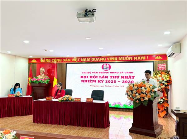 Đại hội Chi bộ các phòng chuyên môn trực thuộc Đảng uỷ UBND phường