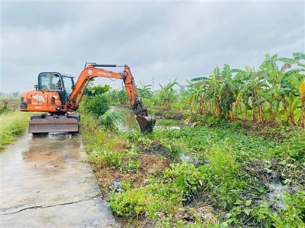 PHƯỜNG HƯNG ĐẠO XỬ LÝ HỆ THỐNG TIÊU THOÁT NƯỚC TRƯỚC BÃO RAGASA