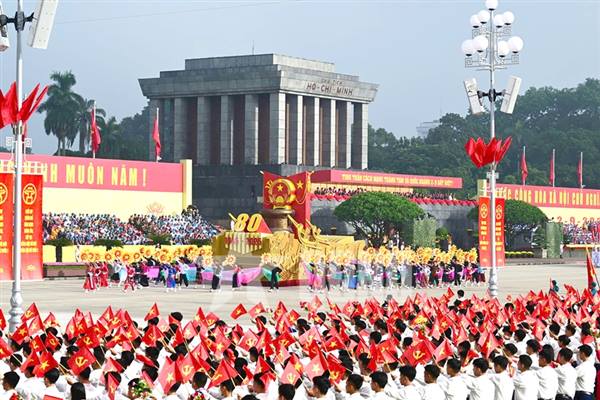 Cả nước hân hoan mừng Quốc khánh - Hào hùng khí thế diễu binh, diễu hành