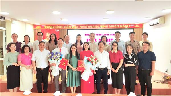 ĐẢNG ỦY PHƯỜNG HƯNG ĐẠO

TỔ CHỨC HỘI NGHỊ CÔNG BỐ QUYẾT ĐỊNH VỀ CÔNG TÁC CÁN BỘ

