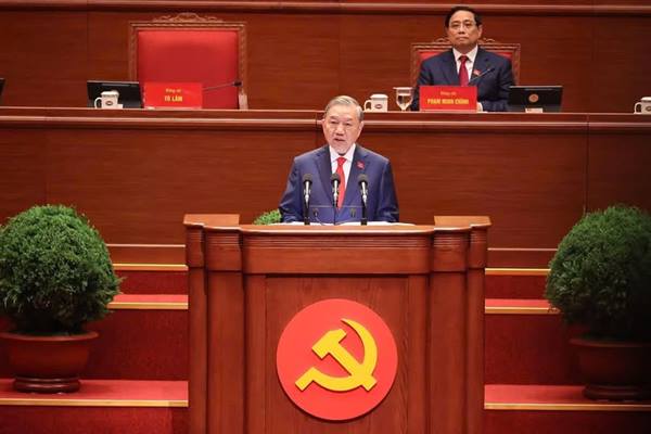 “DÂN LÀ GỐC” TRONG BÁO CÁO TRÌNH ĐẠI HỘI XIV: ĐIỂM TỰA BỀN VỮNG NHẤT, “HẠ TẦNG MỀM” QUAN TRỌNG NHẤT
