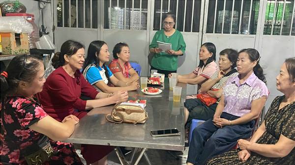 Chi hội Phụ nữ Trà Khê tổng kết mô hình “5 không 3 sạch, thực hành tiết kiệm”; Triển khai Cuộc vận động Xây dựng “Gia đình 5 không, 3 sạch, 3 an”.