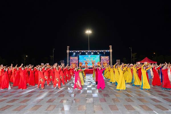 HỘI LIÊN HIỆP PHỤ NỮ PHƯỜNG HƯNG ĐẠO TỔ CHỨC THÀNH CÔNG CHƯƠNG TRÌNH “GẶP GỠ THÁNG 10”