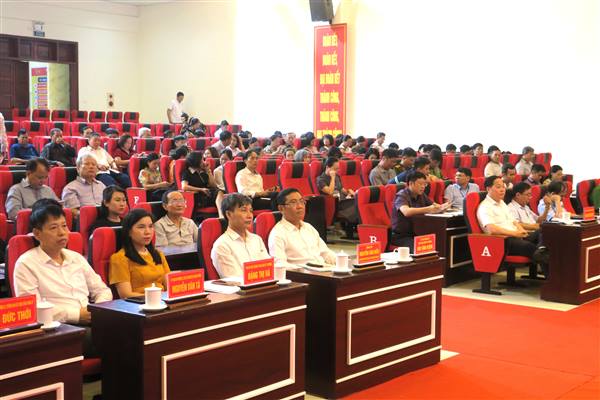 Đảng ủy phường Hưng Đạo tổ chức Hội nghị học tập, quán triệt, triển khai thực hiện các Nghị quyết Đại hội Đảng các cấp; Chuyên đề “Học tập và làm theo lời dạy của Chủ tịch Hồ Chí Minh về tiếp tục nâng cao đời sống Nhân dân và xây dựng Chủ nghĩa xã hội gắn với con người Xã hội chủ nghĩa tại thành phố Hải Phòng”.