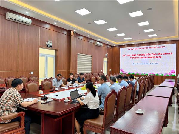 LÃNH ĐẠO UBND PHƯỜNG HƯNG ĐẠO TỔ CHỨC TIẾP CÔNG DÂN ĐỊNH KỲ 