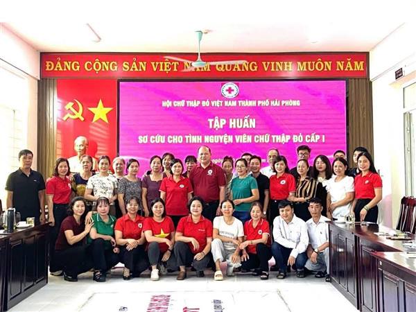 HỘI CHỮ THẬP ĐỎ PHƯỜNG THAM GIA TẬP HUẤN SƠ CẤP CỨU CẤP I