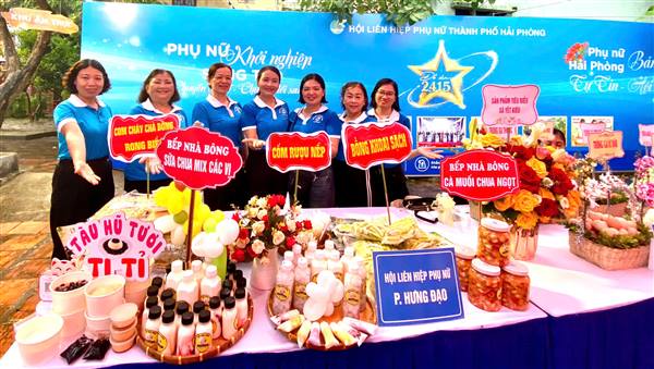 HỘI LHPN PHƯỜNG HƯNG ĐẠO THAM GIA “CHỢ QUÊ – TRƯNG BÀY GIỚI THIỆU SẢN PHẨM PHỤ NỮ SẢN XUẤT, KINH DOANH” VÀ LỄ HỘI ÁO DÀI HẢI PHÒNG 2026