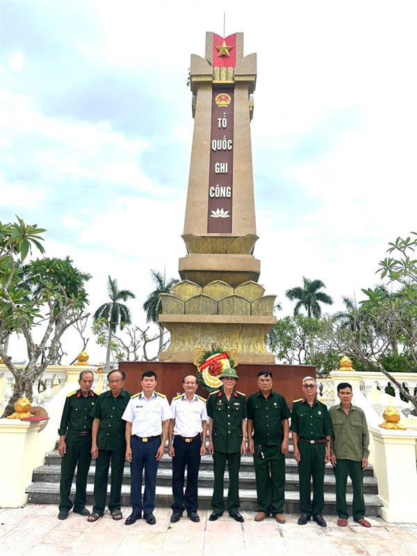 HỘI CỰU CHIẾN BINH PHƯỜNG RA MẮT MÔ HÌNH "CỰU CHIẾN BINH THAM GIA QUẢN LÝ, CHĂM SÓC NGHĨA TRANG LIỆT SĨ"