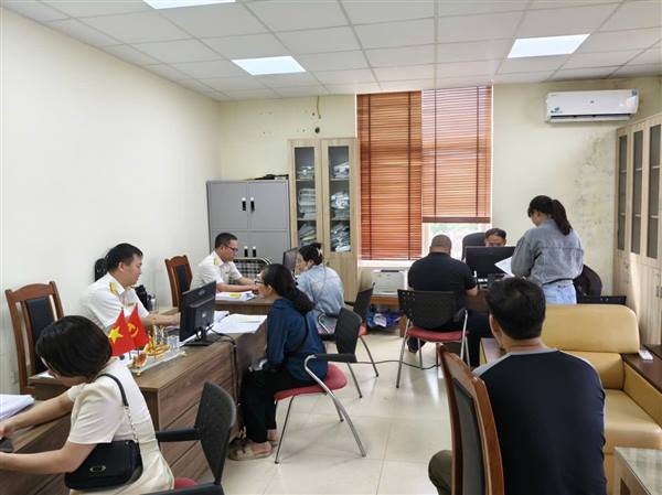 UBND PHƯỜNG HƯNG ĐẠO TRIỂN KHAI ĐỢT CAO ĐIỂM HỖ TRỢ NHÂN DÂN CÀI ĐẶT, SỬ DỤNG ỨNG DỤNG ETAX MOBILE, THỰC HIỆN THU THUẾ SỬ DỤNG ĐẤT PHI NÔNG NGHIỆP NĂM 2026 VÀ HỖ TRỢ CÀI ĐẶT ĐỊNH DANH ĐIỆN TỬ MỨC ĐỘ 2