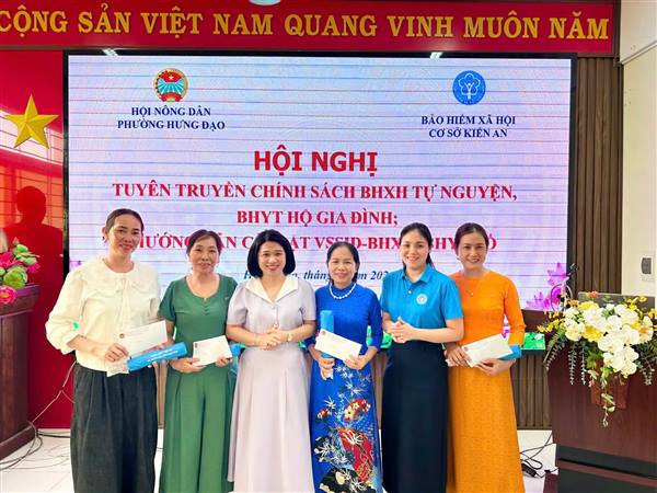 HỘI NÔNG DÂN PHƯỜNG HƯNG ĐẠO PHỐI HỢP TUYÊN TRUYỀN CHÍNH SÁCH BHXH, BHYT