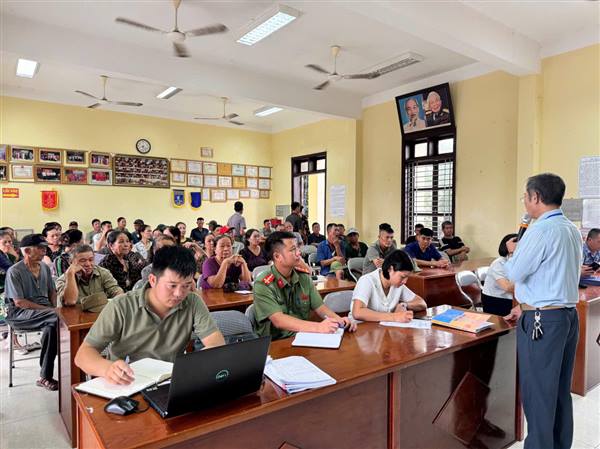 HƯNG ĐẠO TỔ CHỨC LẤY Ý KIẾN CÁC HỘ DÂN VỀ DỰ THẢO PHƯƠNG ÁN BỒI THƯỜNG, HỖ TRỢ DỰ ÁN KHU TÁI ĐỊNH CƯ 8,6 HA