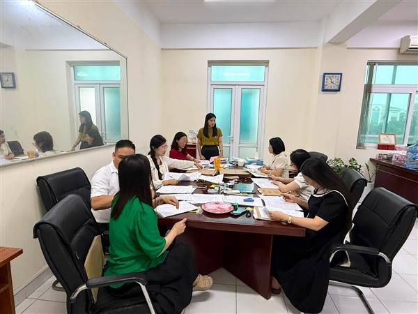 PHƯỜNG HƯNG ĐẠO HOÀN THÀNH RÀ SOÁT, CHỈNH LÝ, PHÂN LOẠI HỒ SƠ, SẴN SÀNG CHO CÔNG TÁC SỐ HÓA HỒ SƠ ĐẢNG VIÊN