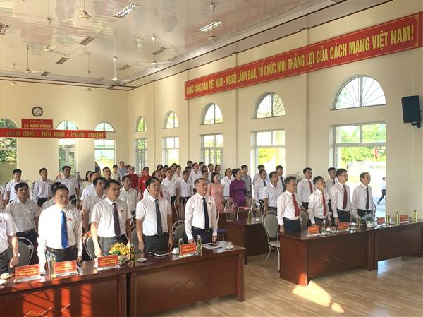 Xã Hùng Thắng: Tổ chức lễ chào cờ và sinh hoạt dưới cờ tháng 8