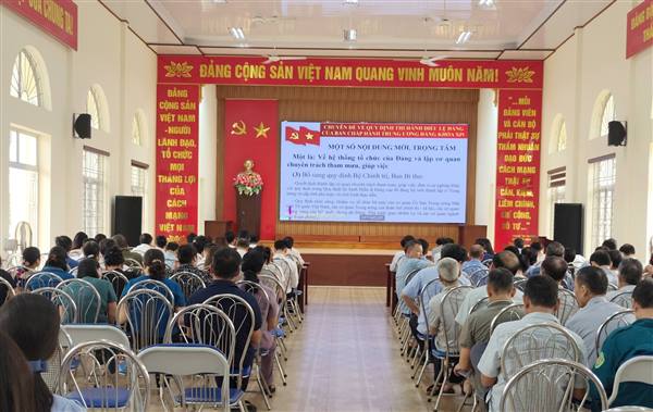 Hội nghị toàn quốc nghiên cứu, học tập, quán triệt và triển khai thực hiện Nghị quyết Hội nghị lần thứ hai, Ban Chấp hành Trung ương Đảng khóa XIV.