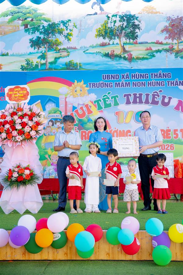 Các trường Mầm non, Tiểu học và Trung học cơ sở trên địa bàn xã Hùng Thắng đồng loạt tổ chức lễ tổng kết năm học 2025–2026