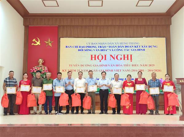 XÃ HÙNG THẮNG TUYÊN DƯƠNG 27 GIA ĐÌNH VĂN HÓA TIÊU BIỂU NĂM 2025