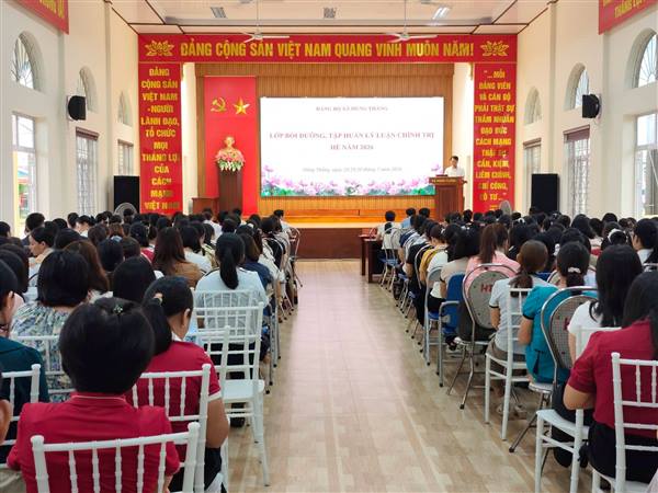 Đảng ủy xã Hùng Thắng tổ chức lớp bồi dưỡng, tập huấn lý luận chính trị hè năm 2026