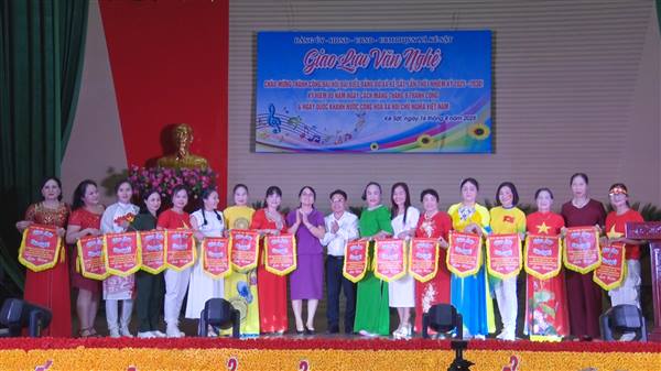 Chương trình Giao lưu văn nghệ chào mừng thành công Đại hội đại biểu Đảng bộ xã Kẻ Sặt lần thứ I, nhiệm kỳ 2025-2030; Kỷ niệm 80 năm ngày Cách mạng tháng 8 thành công và Quốc Khánh 02/9

