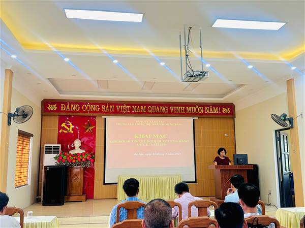 Xã Kẻ Sặt tổ chức lớp bồi dưỡng Nghị quyết của Đảng năm 2026