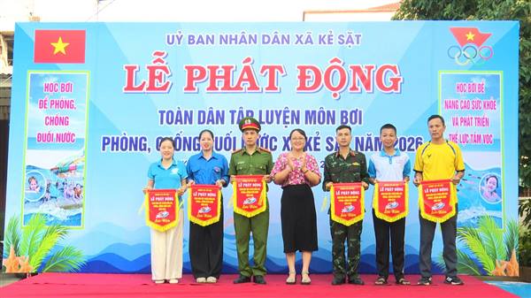UBND xã đã tổ chức Lễ phát động toàn dân tập luyện môn bơi, Phòng chống đuối nước năm 2026
