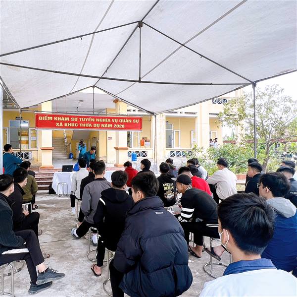 THANH NIÊN XÃ KHÚC THỪA DỤ HĂNG HÁI THAM GIA KHÁM SƠ TUYỂN SỨC KHOẺ NGHĨA VỤ QUÂN SỰ NĂM 2026.