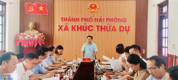 ĐỒNG CHÍ CHỦ NHIỆM ỦY BAN KIỂM TRA THÀNH ỦY VŨ HỒNG HIÊN VỀ LÀM VIỆC VỚI BAN THƯỜNG VỤ ĐẢNG ỦY XÃ KHÚC THỪA DỤ 