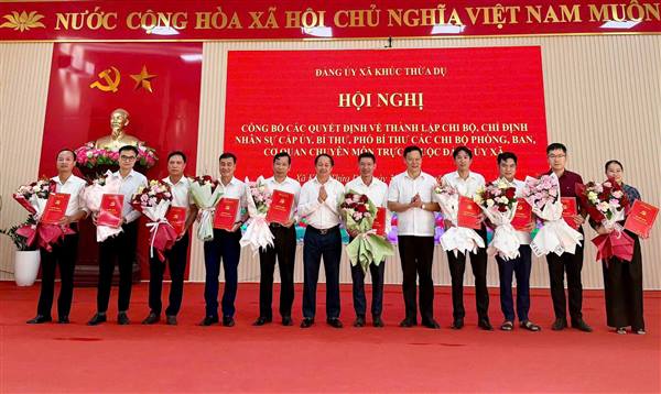 Xã Khúc Thừa Dụ thành lập 10 chi bộ trực thuộc Đảng ủy xã