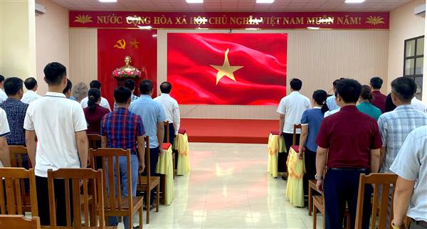 Xã Khúc Thừa Dụ tổ chức chào cờ và sinh hoạt chính trị tháng 7/2026.