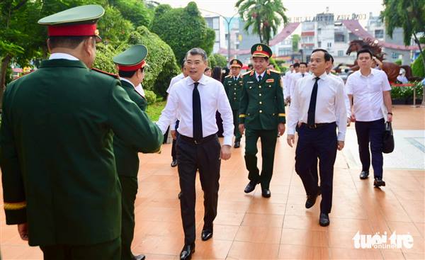 Thủ tướng Lê Minh Hưng dâng hương và dự lễ tìm kiếm, quy tập hài cốt liệt sĩ công viên Lê Thị Riêng