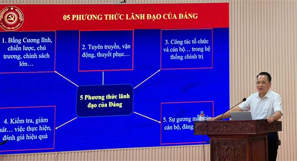 Đảng ủy xã Khúc Thừa Dụ tập huấn nghiệp vụ công tác kiểm tra, giám sát và kỷ luật của Đảng